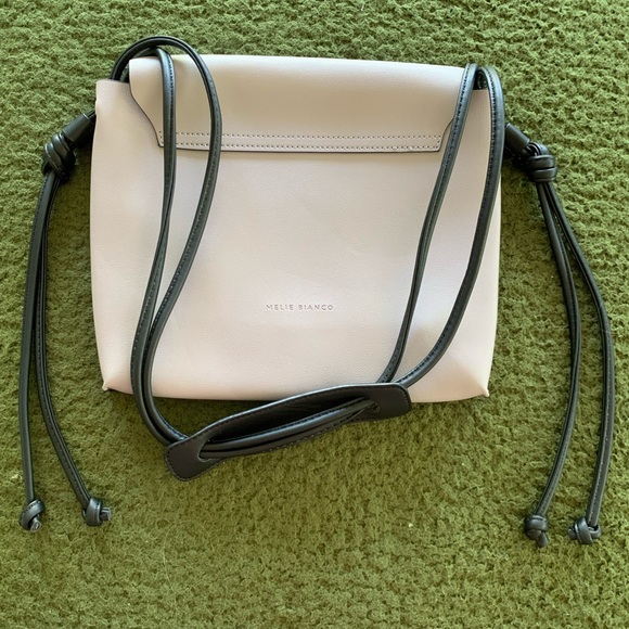 NEW Melie Bianco Dillen Vegan Leather Ring Crossbody - Picture 6 of 7